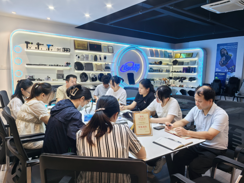 Weekly Team Meeting Held to Optimize Production & Market Operation Strategies.png