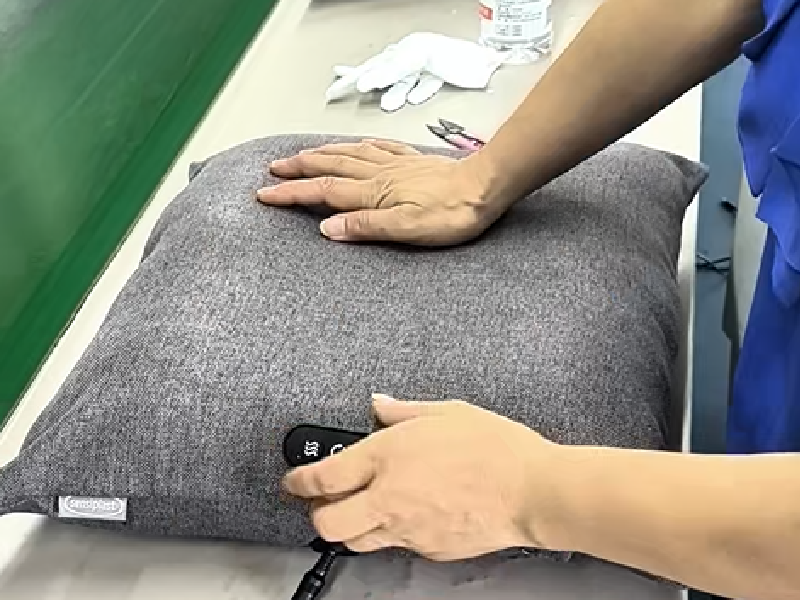 Full Immersive Production Flow Unveiled, Standardized Assembly Line Powers Mass Production of Cervical Massage Pillows
