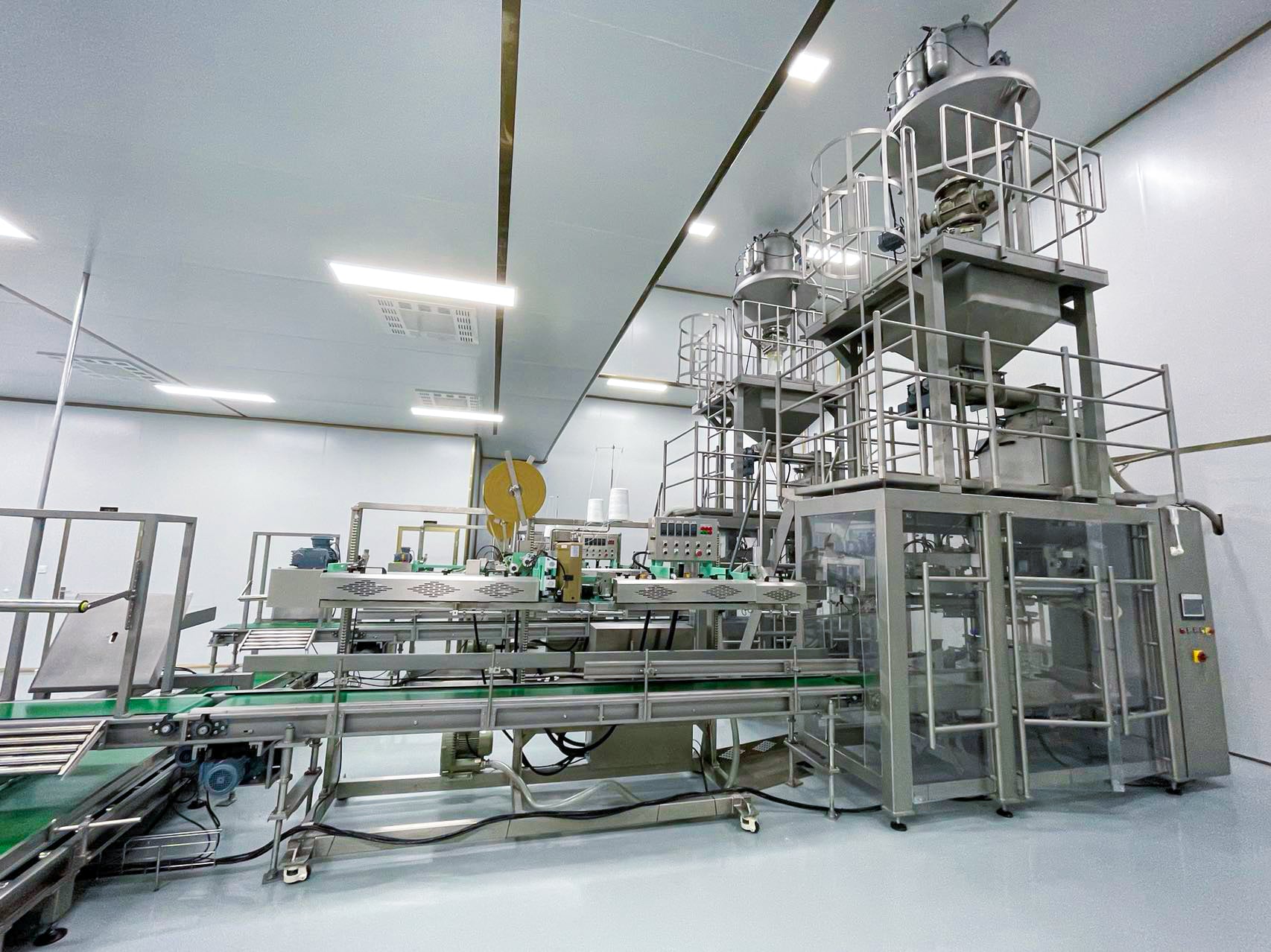 Investissez dans la précision et la régularité avec une machine de fermeture automatique de haute qualité