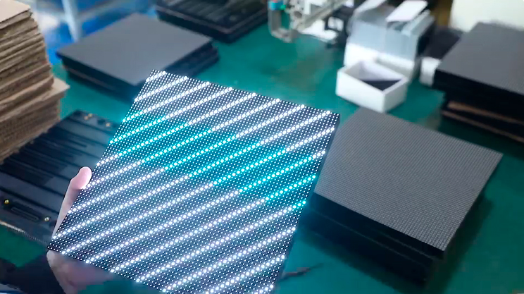 What Makes a Top LED Display Manufacturer Stand Out in the Market?