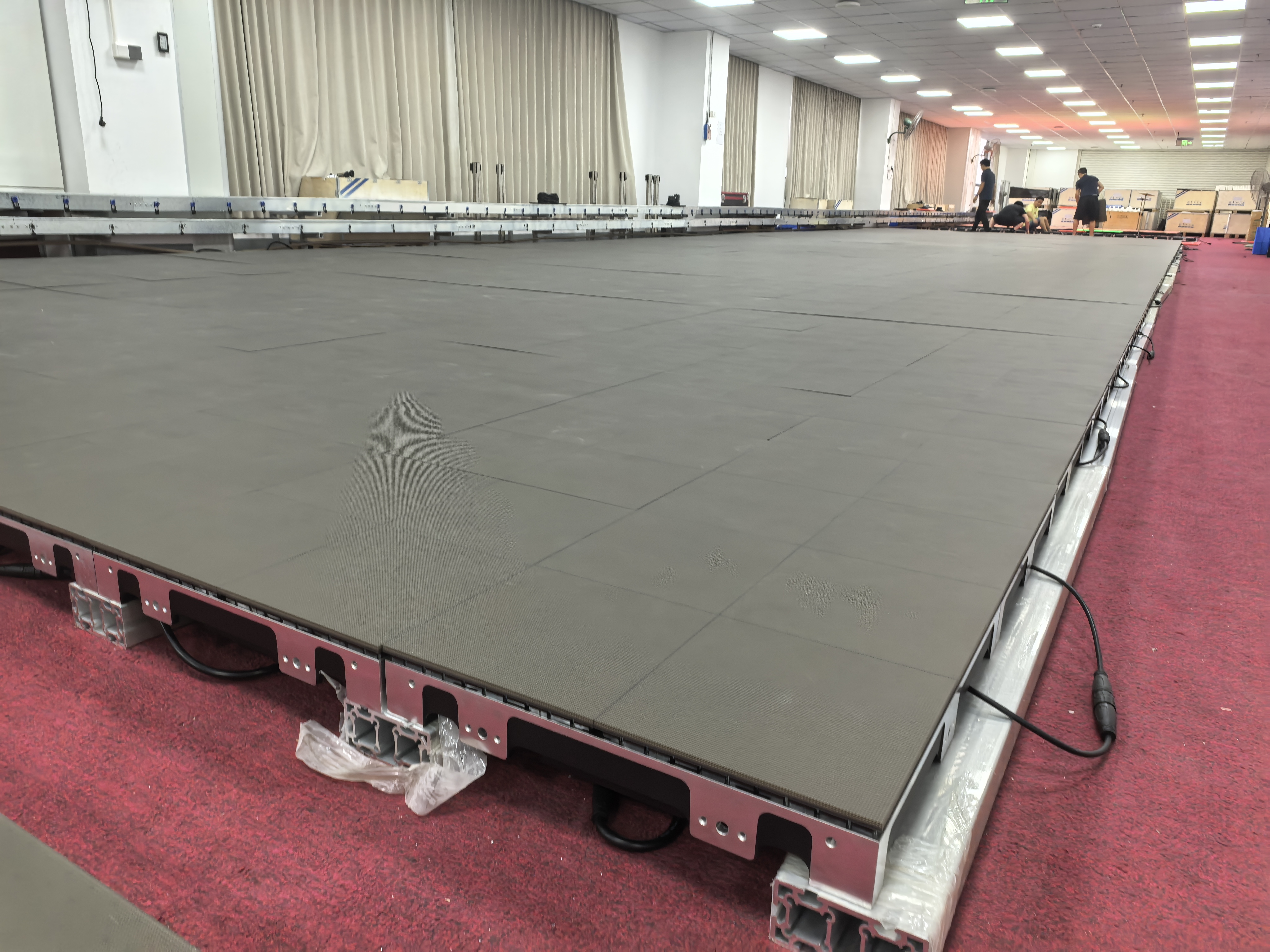 What Are Common Usage Issues with Dance Floor LED Displays?