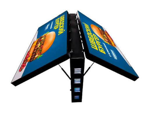 How Outdoor Programmable LED Signs Enhance Customer Engagemen