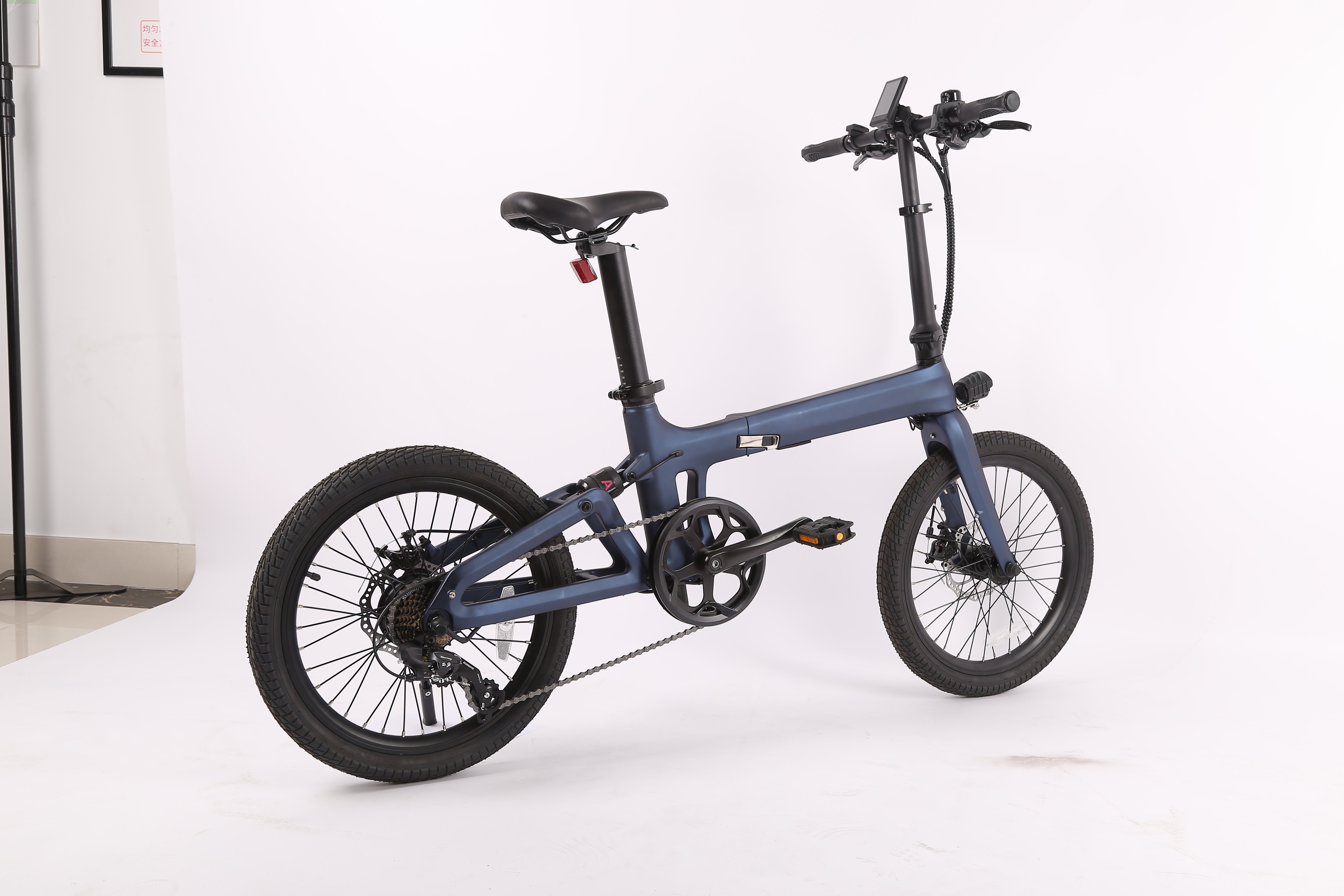 ¿Por qué invertir en una moto eléctrica de trial Surron para acceder a senderos a largo plazo?