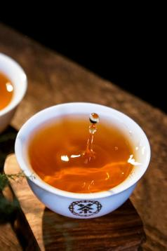 Unlocking the Complex Flavors of Fermented Leaves