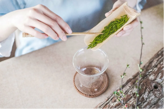 Reflections on “Grain Rain(Gu Yu)”: Three Rituals to Embrace the Spring Tea
