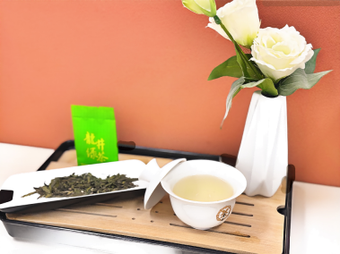 Wanna feel refreshed?Try this green tea and learn about its amazing origins and flavors! 