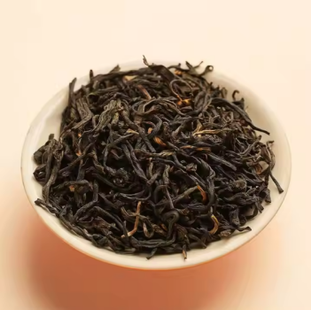 Unlocking the Complex Flavors of Fermented Leaves