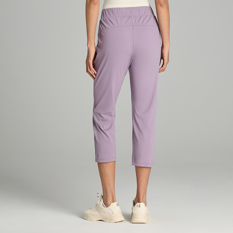 Soft Capri Length Trousers with Double-Layer Fabric & Side Pockets