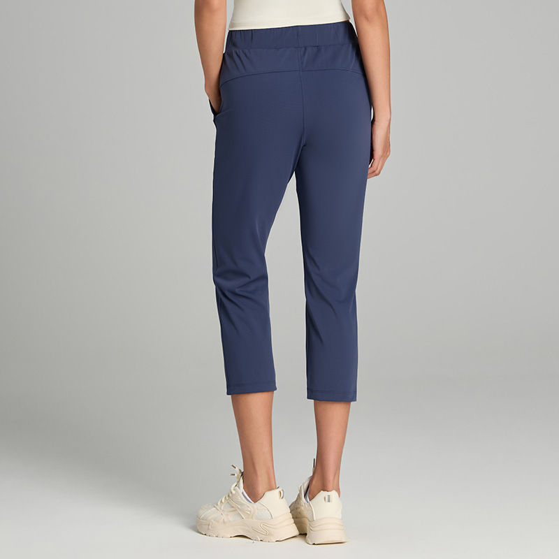 Soft Capri Length Trousers with Double-Layer Fabric & Side Pockets