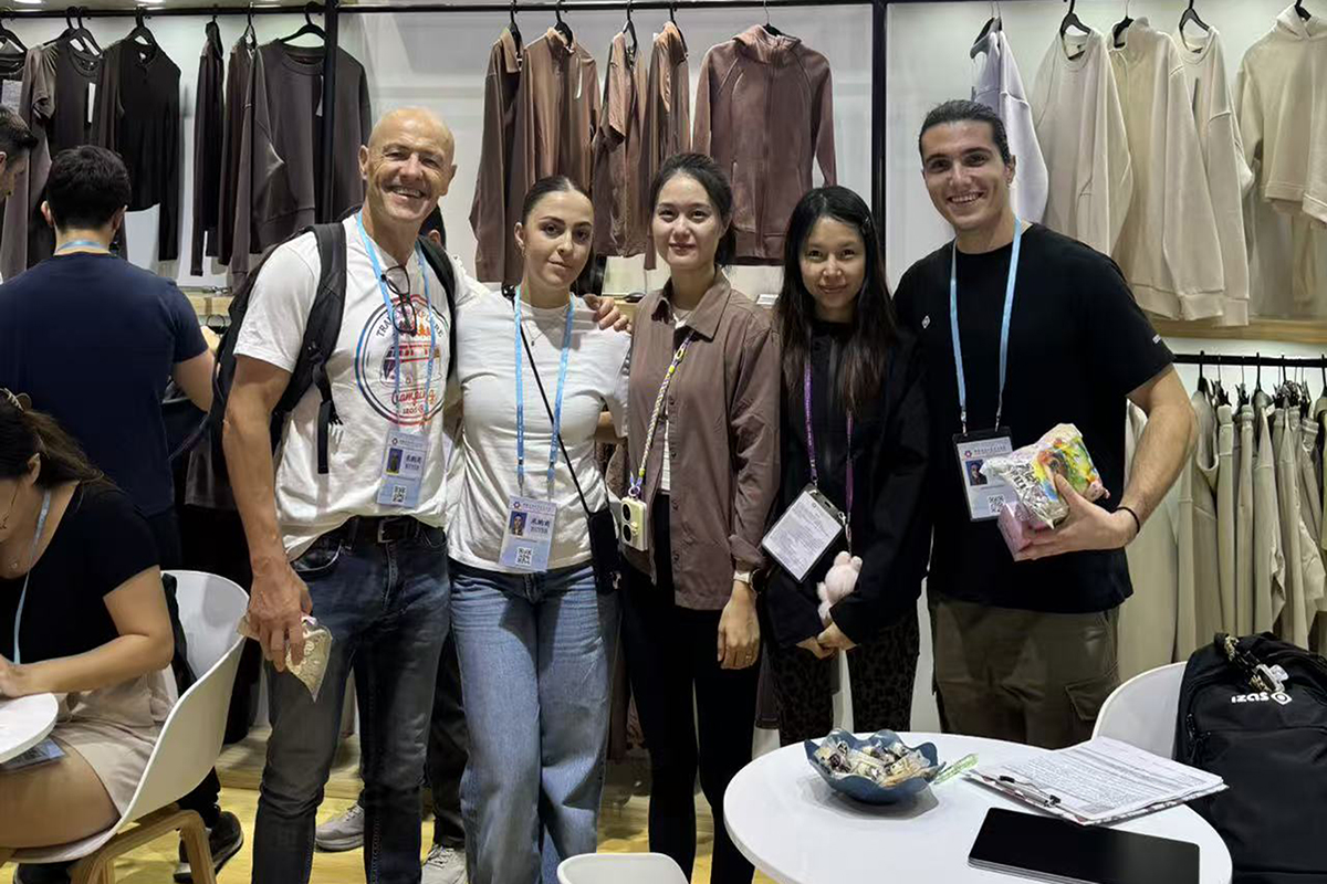 YOMAI Shines at the 138th Canton Fair: A Resounding Success in Global Activewear Partnerships