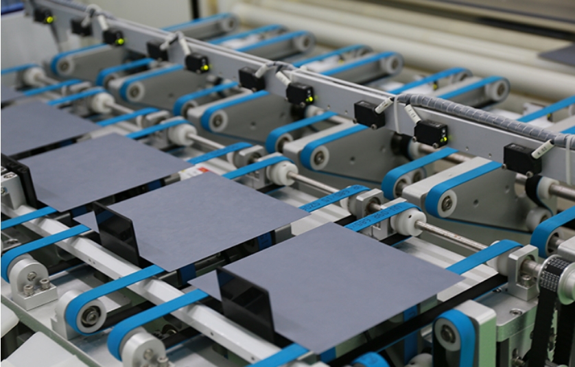 Pružné ploché opasky pre fotovoltaické moduly