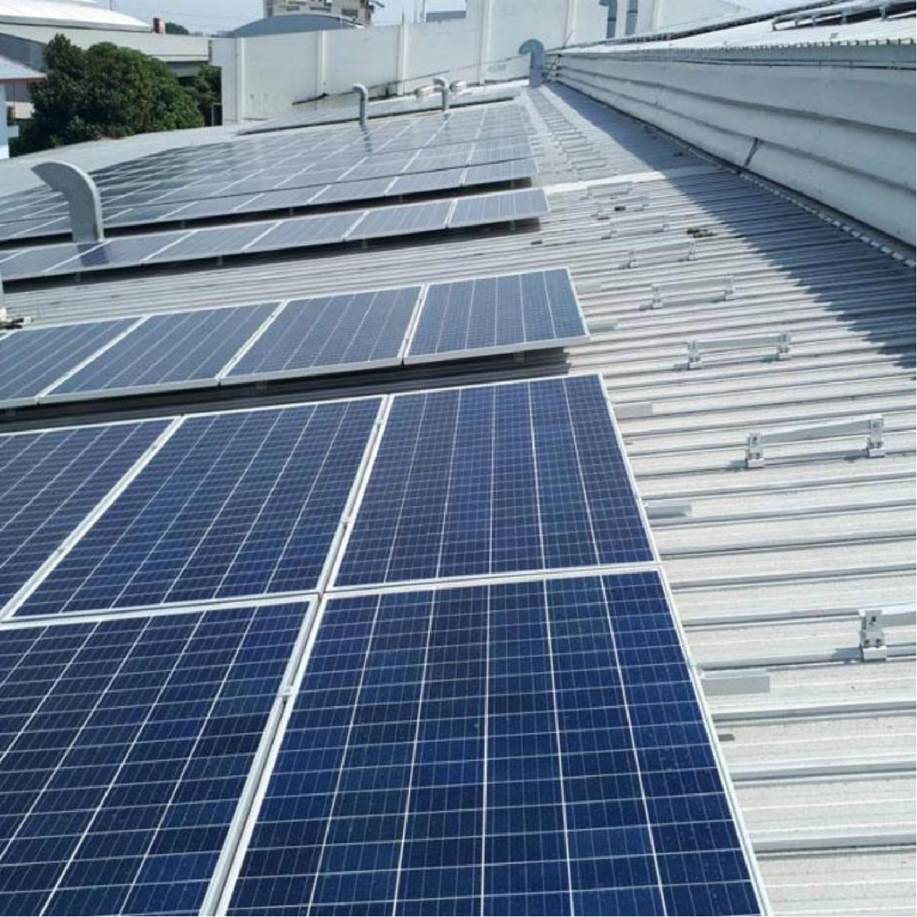 4MW Zip Lock Clip Mounting System in Vietnam