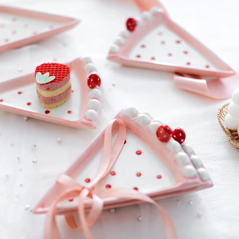 Proč jsou porcelánové dezertní talíře elegantní pro podávání po jídle
