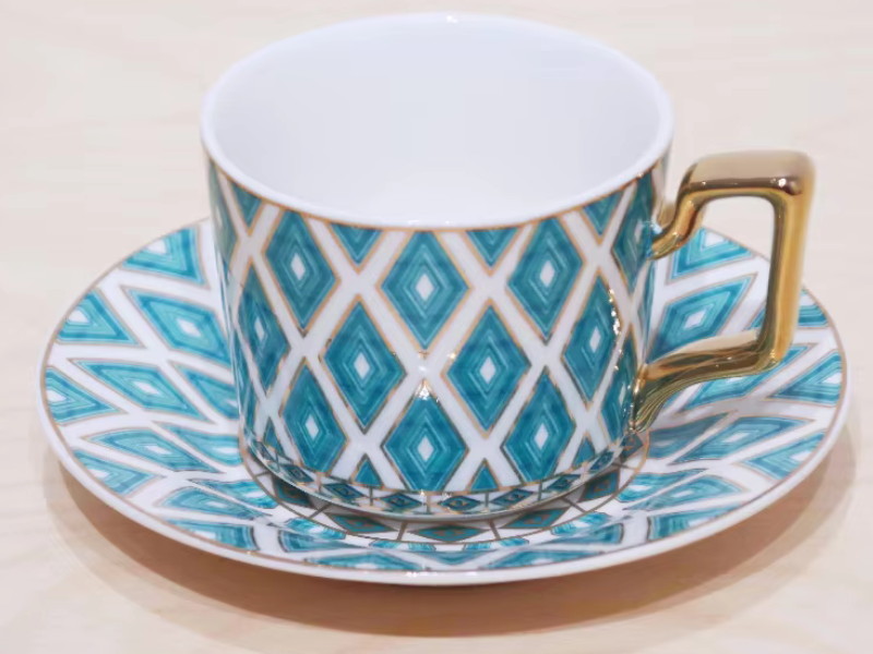 Jak bílý porcelánový čajový set zvyšuje vůni vašeho čaje