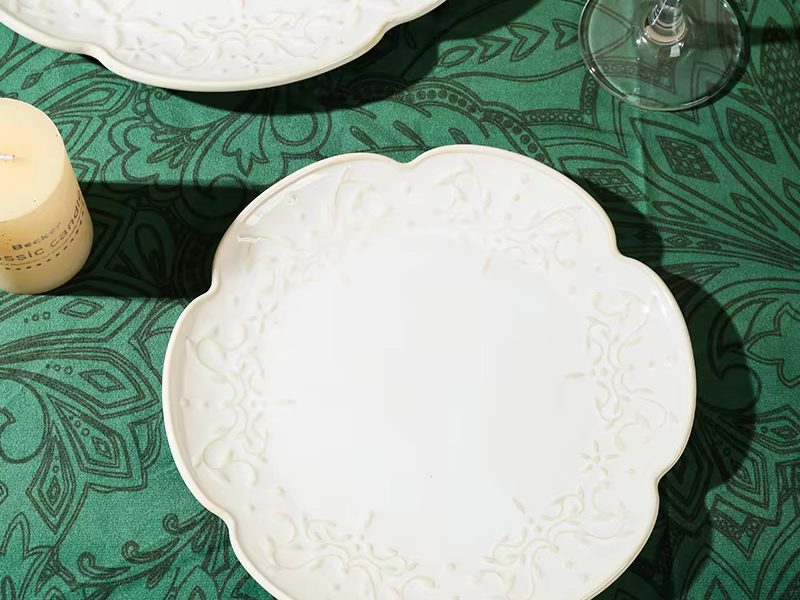 Advantages of Bulk Ordering Customised Ceramic Plates for Events