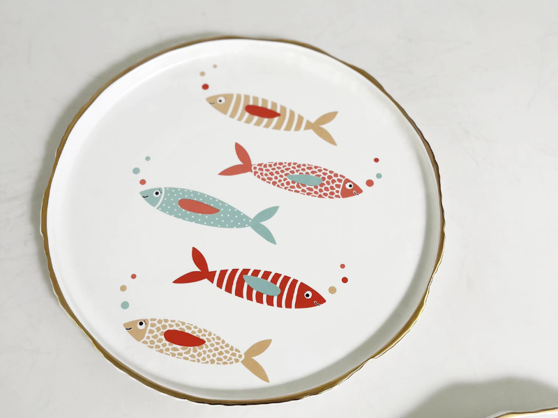 Jak ručně malované umělecké porcelánové talíře obohacují váš stůl o umělecký prvek