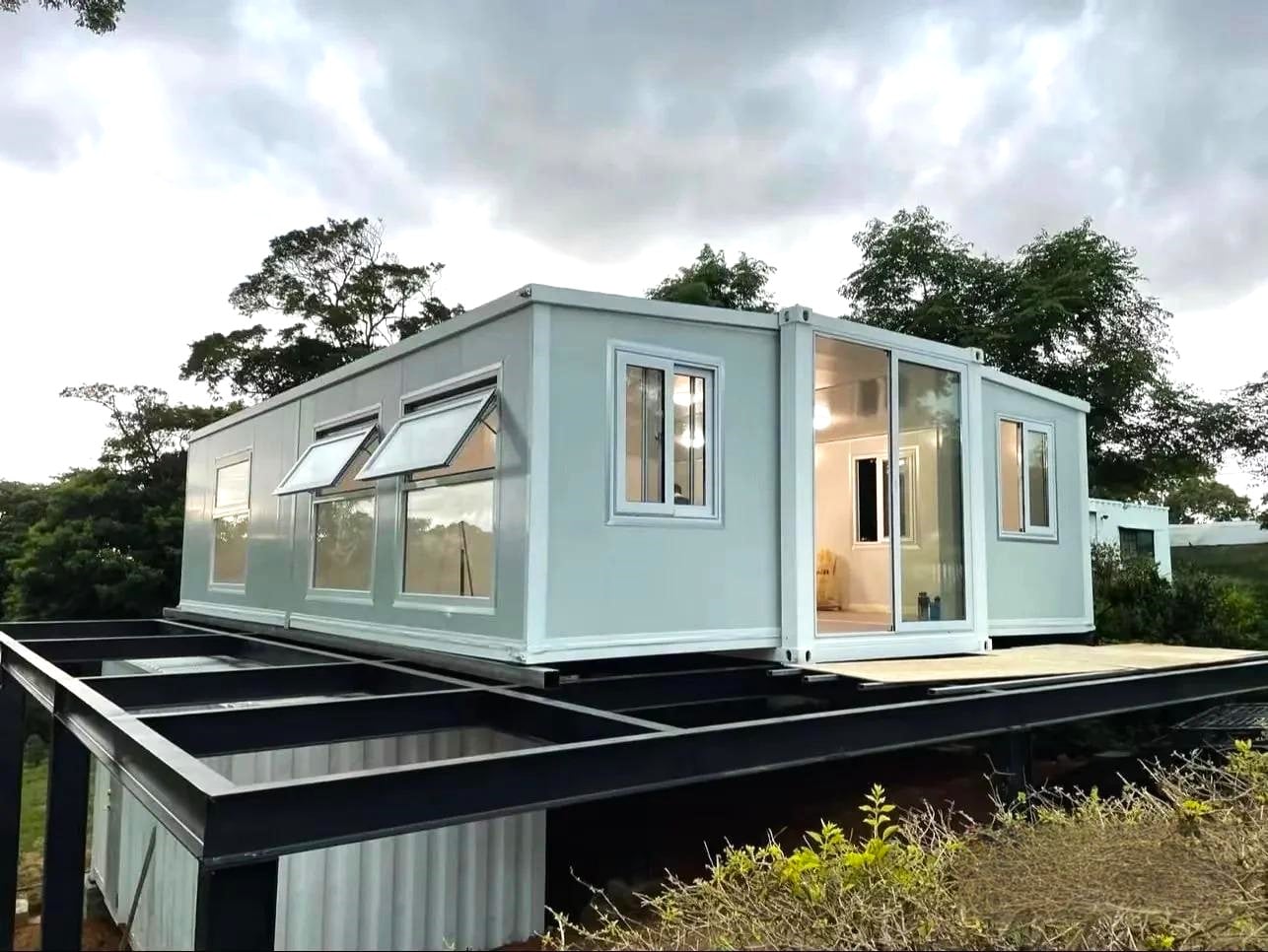 Product Overview – The Double-Wing Expandable Folding House