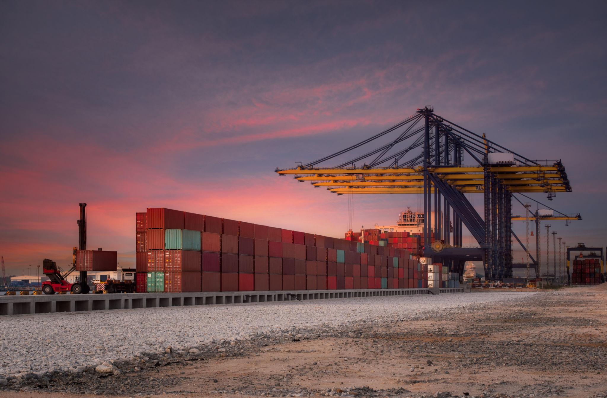 Global Logistics & Delivery