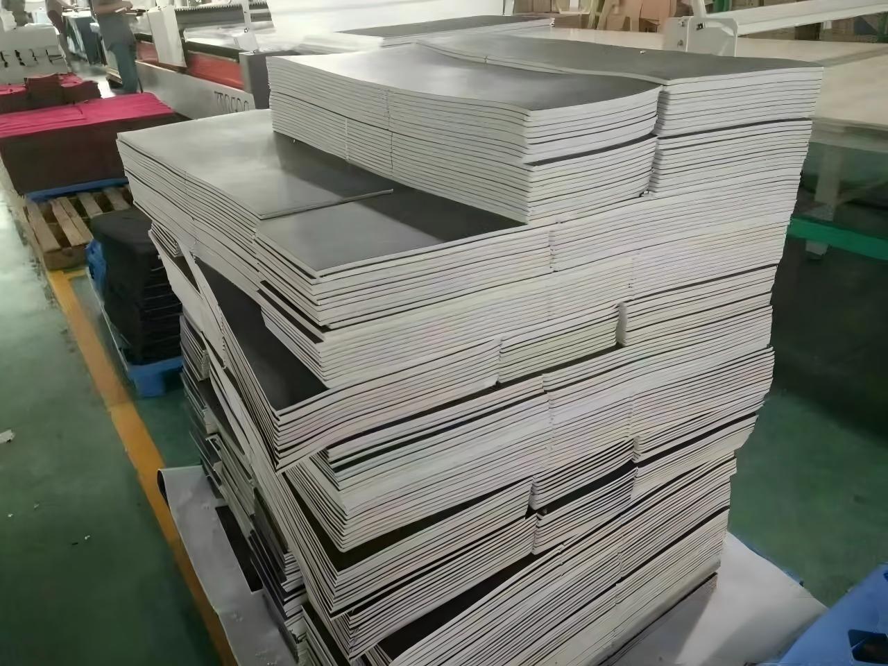 Plush toy material cutting with soft fabric handling