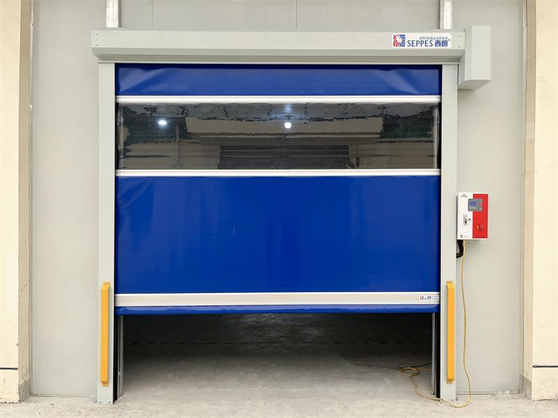 Ce qui rend les volets roulants à haute vitesse idéaux pour les espaces de vente au détail