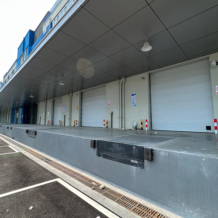 What Are the Benefits of Scissor Lift Dock Levelers for Your Business?