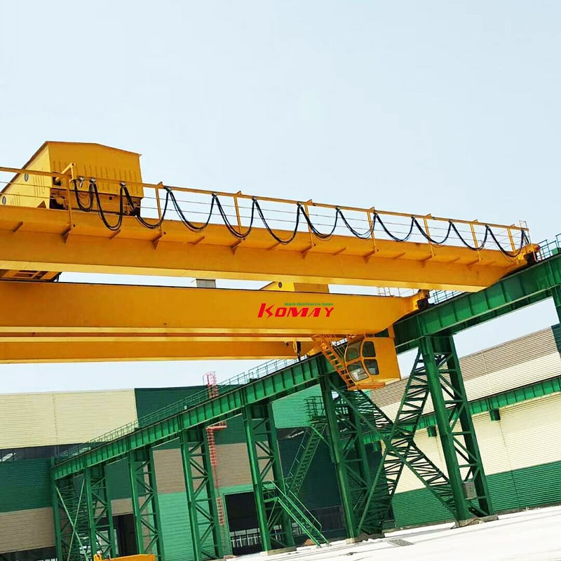 Increased safety and organization with Angle Steel Festoon System.
