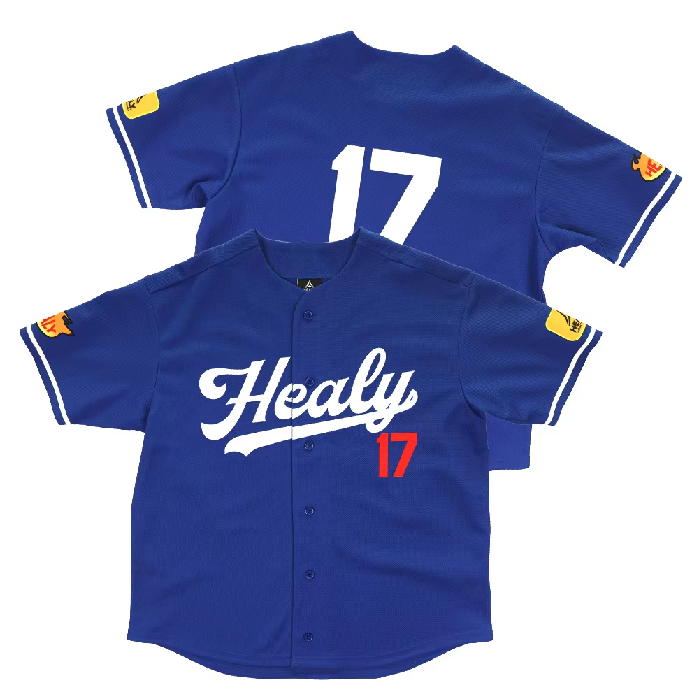Premium unisex baseballová košile s vyšitým logem – trvanlivý sportovní vrchní oděv ve starším retro stylu – klasická baseballová košile pro muže