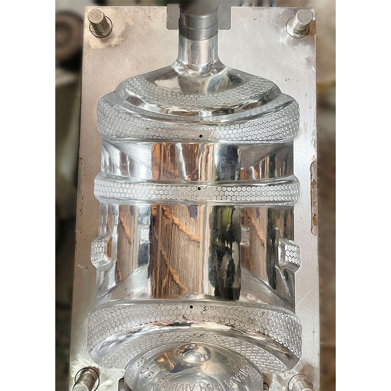 How Blow Molded Products Are Revolutionizing the Packaging Industry