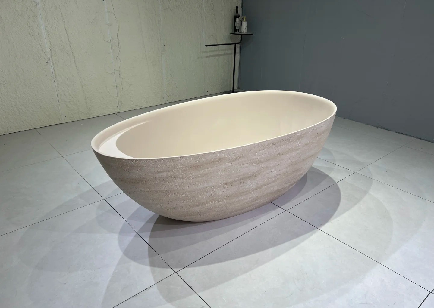 Freestanding travertine bathtub for luxury villa bathroom