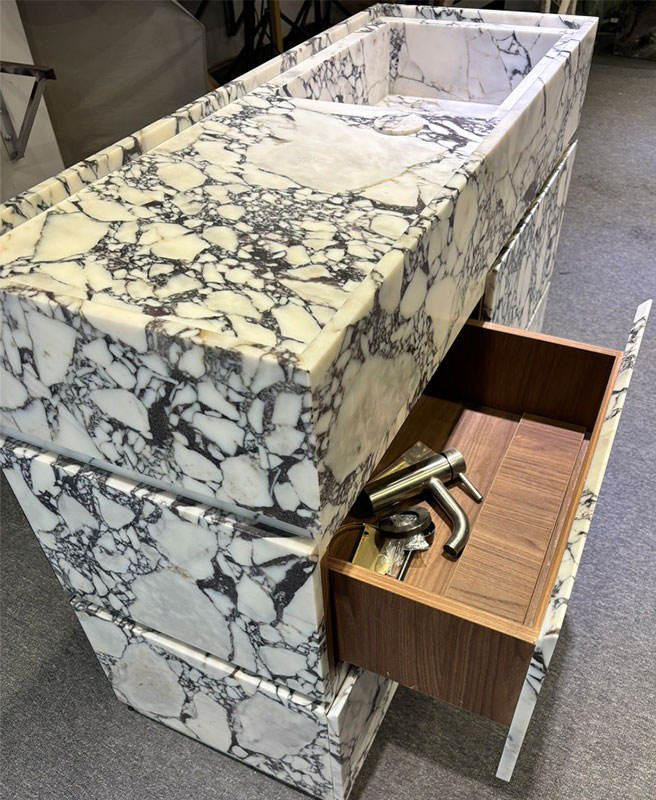 calacatta viola vanity top.jpg