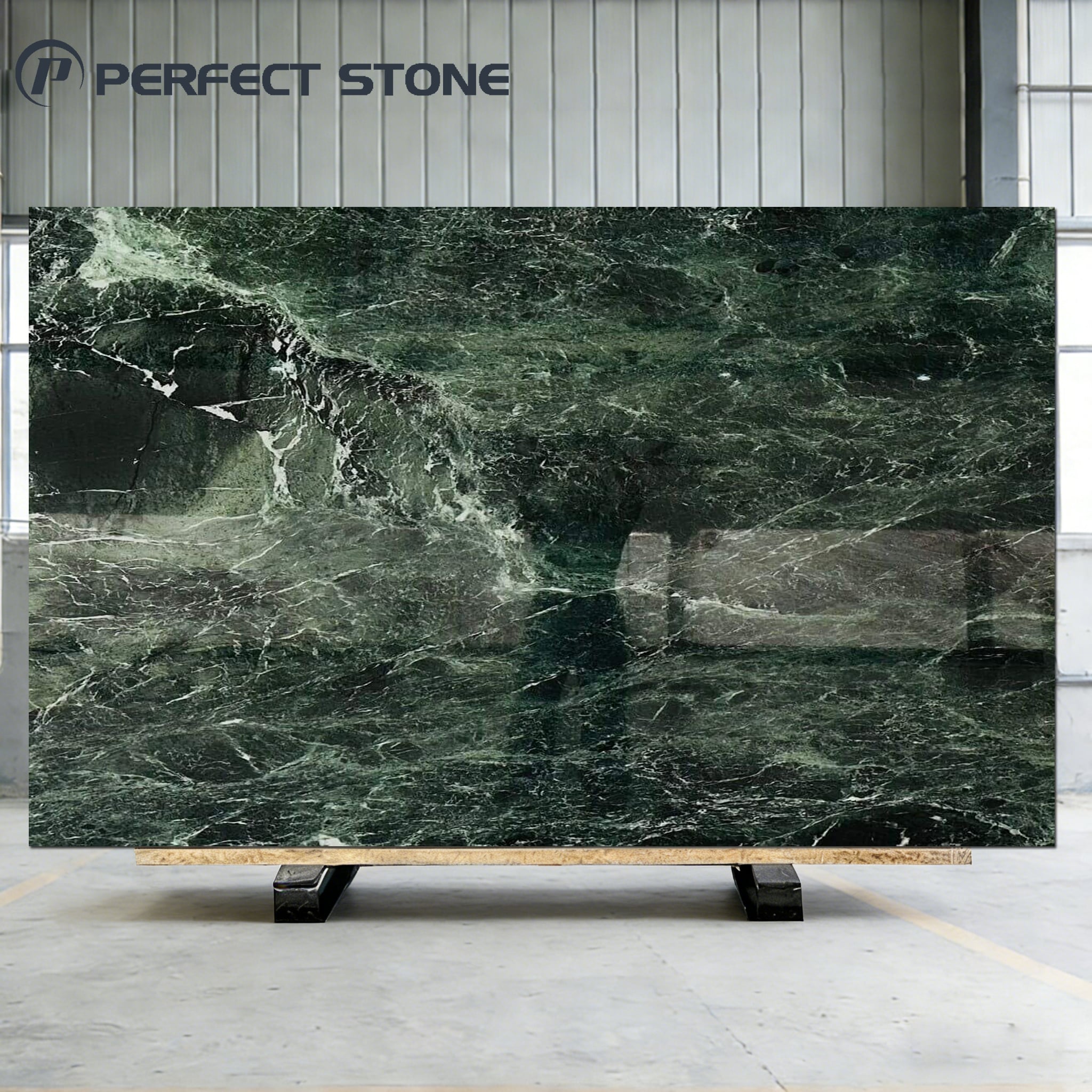 PerfectStone vairumtirdzniecības klasei — augstas klases zaļā Verde Alpi marmora plāksnes augstklasīgu vilotu un viesnīcu būvniecībai