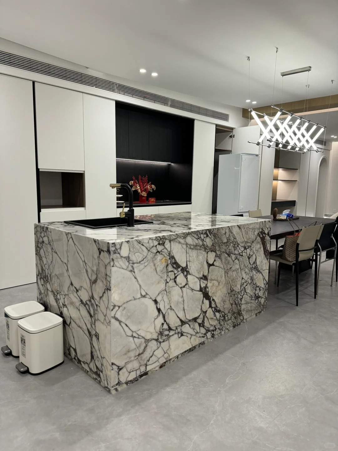 Turkish Calacatta Viola Marble bench top for luxury interior furniture
