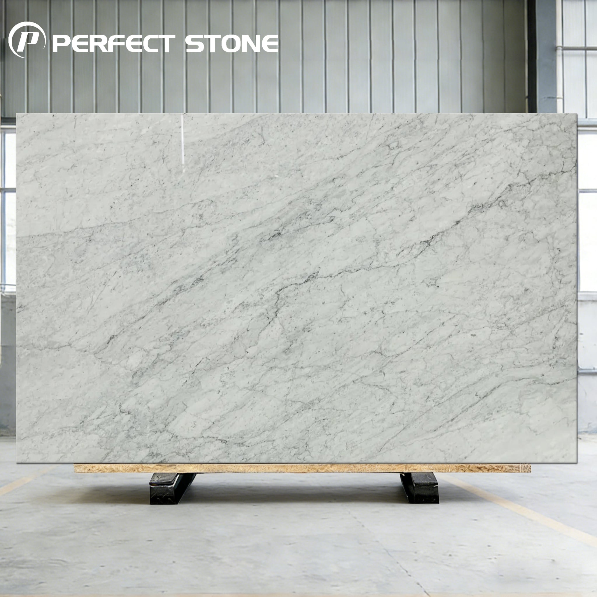 Carrara White Marble Stone Slab Prirodni Kamen Unutarnja Zidna Ploča Bijeli Mramor za Radnu Površinu