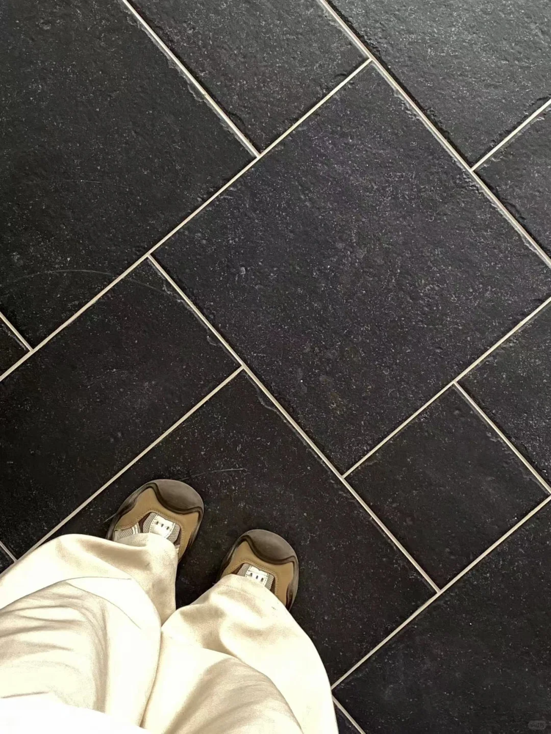 Why Choose Limestone Paving for Patios, Walkways, and Pool Decks?
