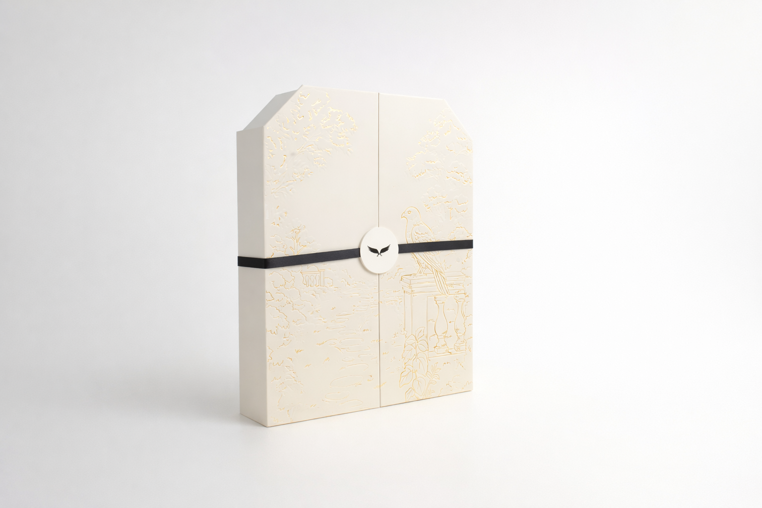 luxury-fragrance-gift-box-closed-view.png