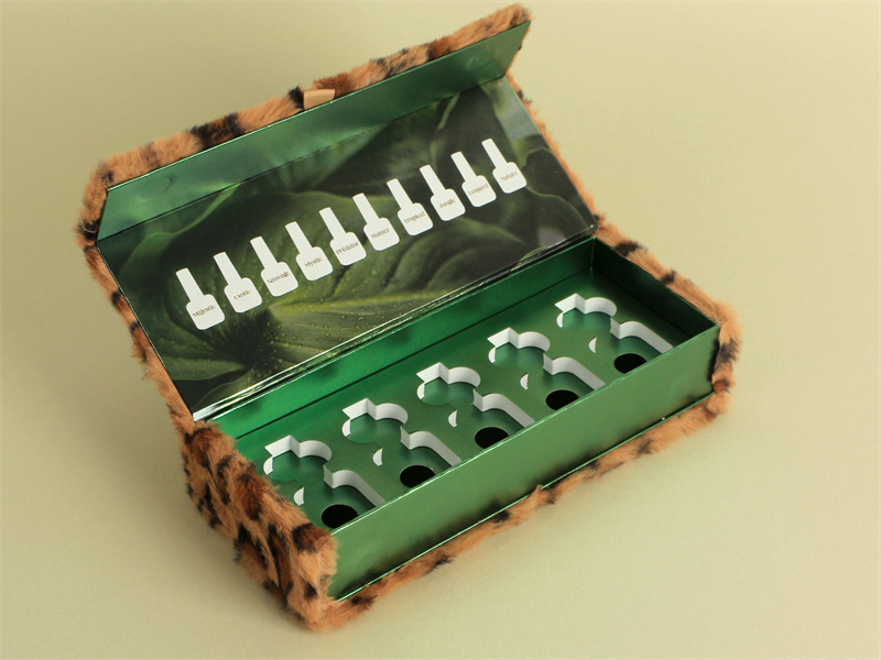 Jungle Majesty Faux Fur Beauty Collection Box