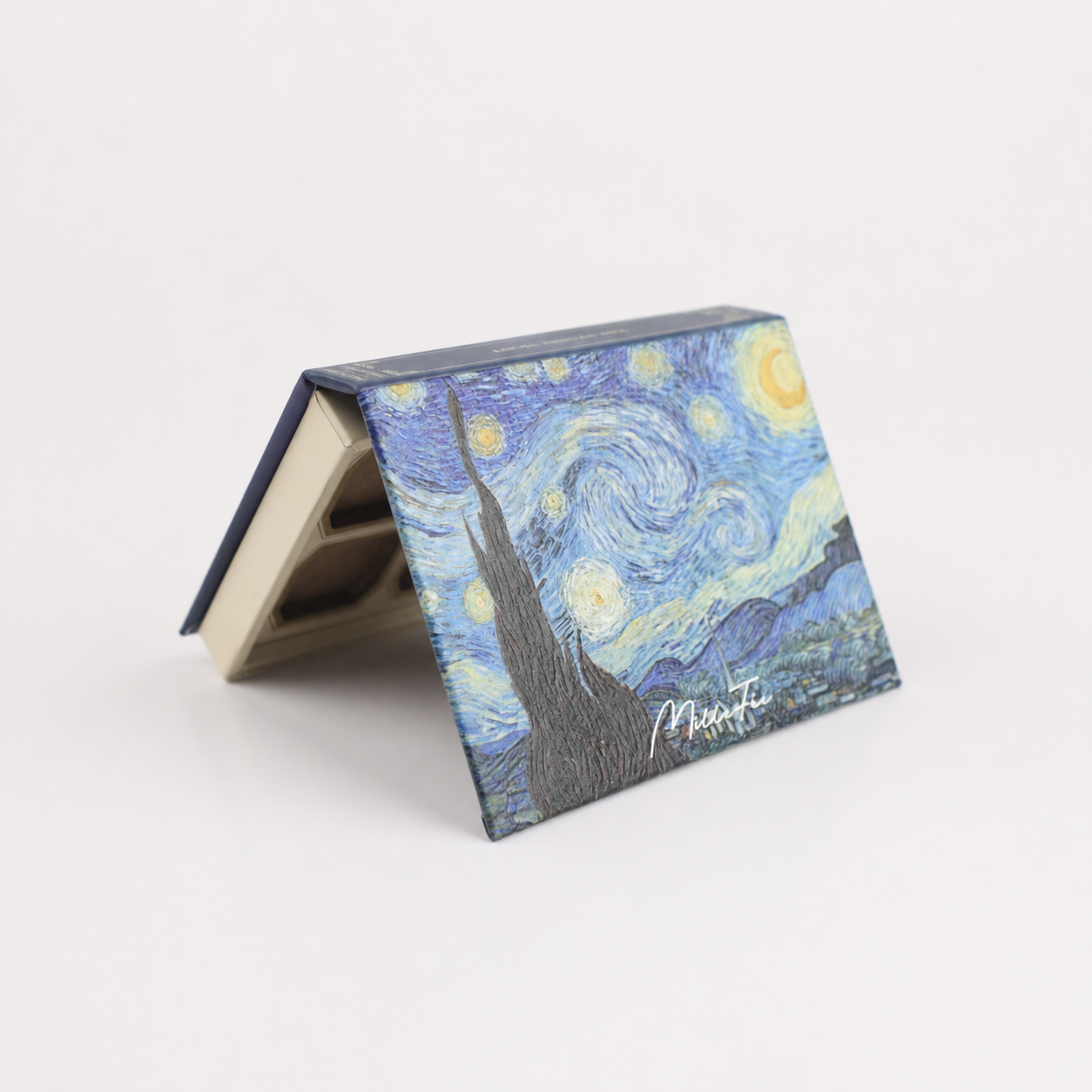 Sustainable Packaging for a Conscious Marke