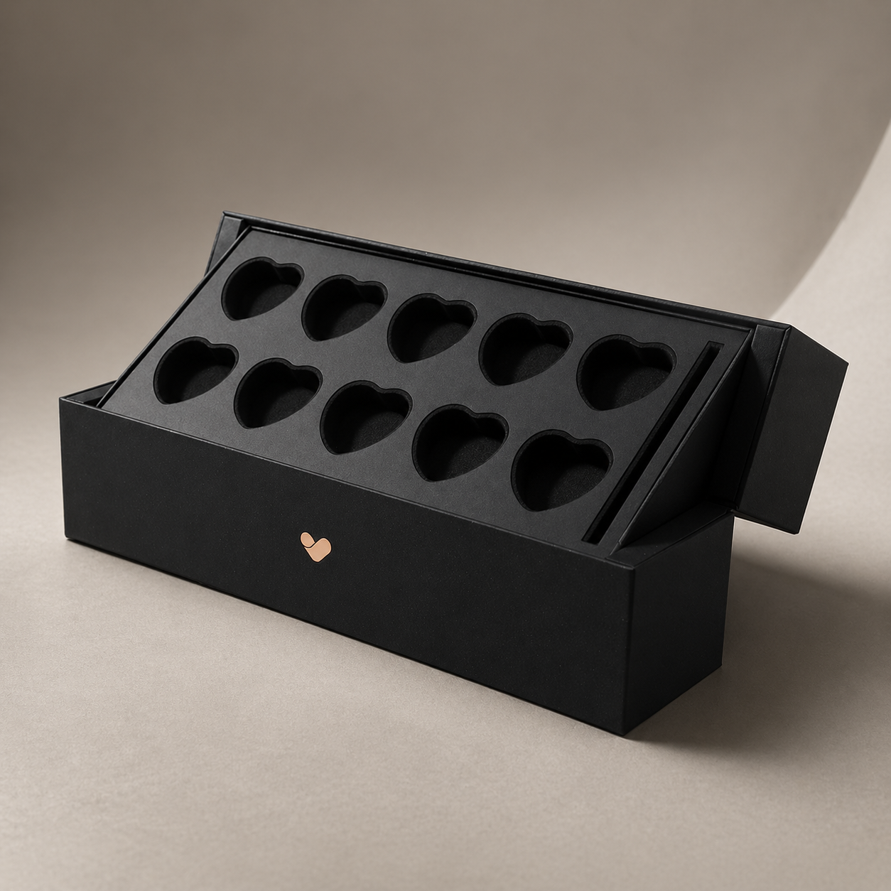 Luxury Presentation Box with Heart-Shaped Insert for Gift Packaging
