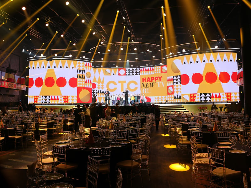 How to Integrate LED Screens into Unique, Irregular Buildings