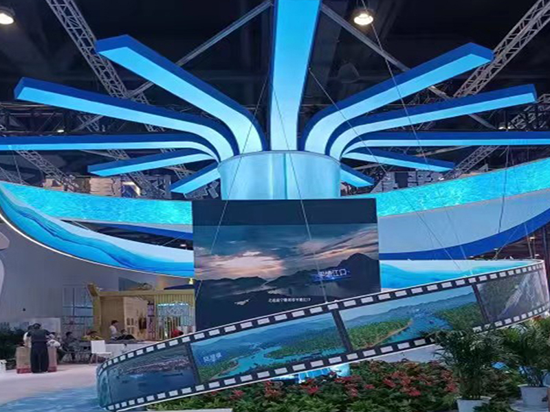 Curved LED Display: Unique Advantages
