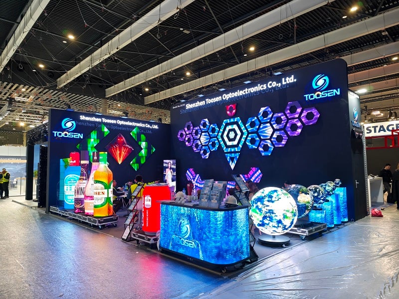 Special-shaped LED display screen