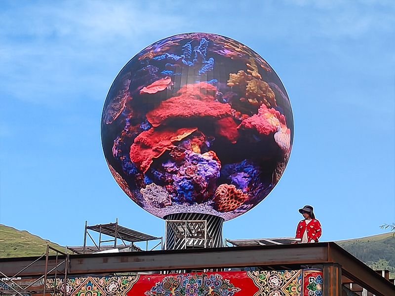Art in Orbit: Spherical LED Displays as Innovative Artistic Canvases