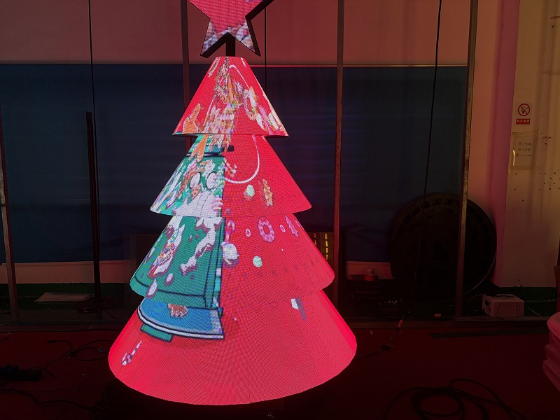 Outdoor Christmas Tree LED Display Solution
