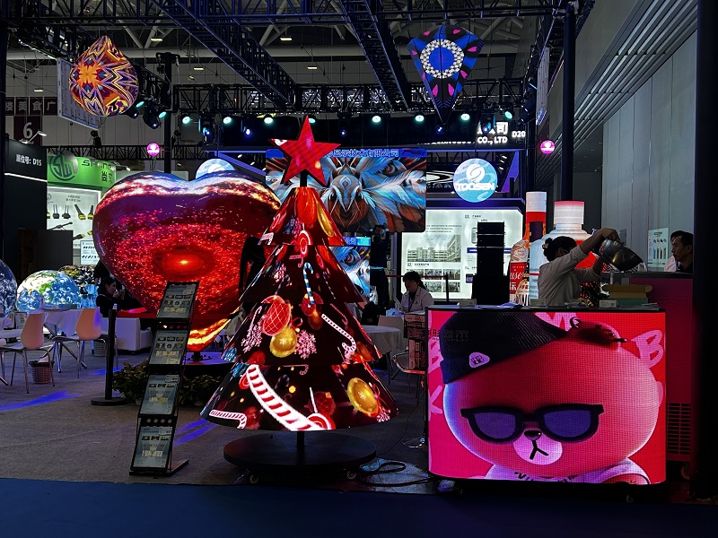 Why Do Creative Shaped LED Screens Use Lightweight Modules?