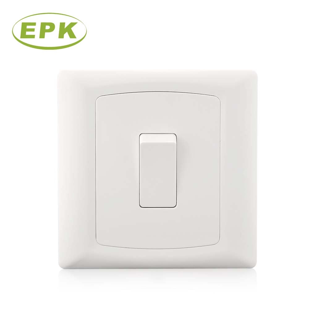 Suis Lampu Tunggal Kumpulan 1 Hala Minimalis 86mm x 86mm (Model 2611), Siri Alpha, Kadar 10A, 220-250V AC, Panel PC, Sentuh Tembaga, Jangka Hayat 20,000 Kitaran, Pemasangan Menggunakan Skru, Suis Dinding Mematuhi BS EN 60669-1 untuk Kawalan Pencahayaan Ringkas