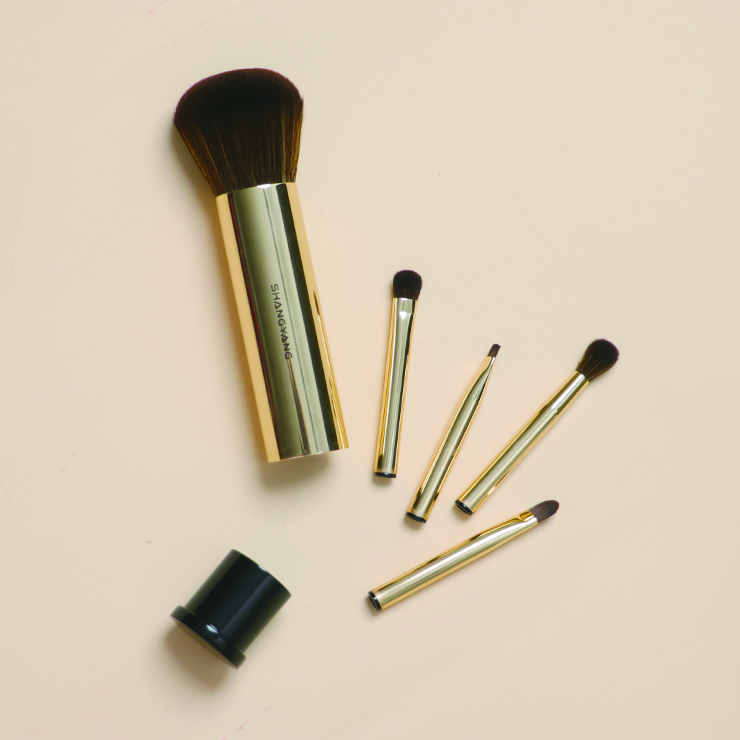 Fremstillingen af makeup-penselsæt af høj kvalitet
