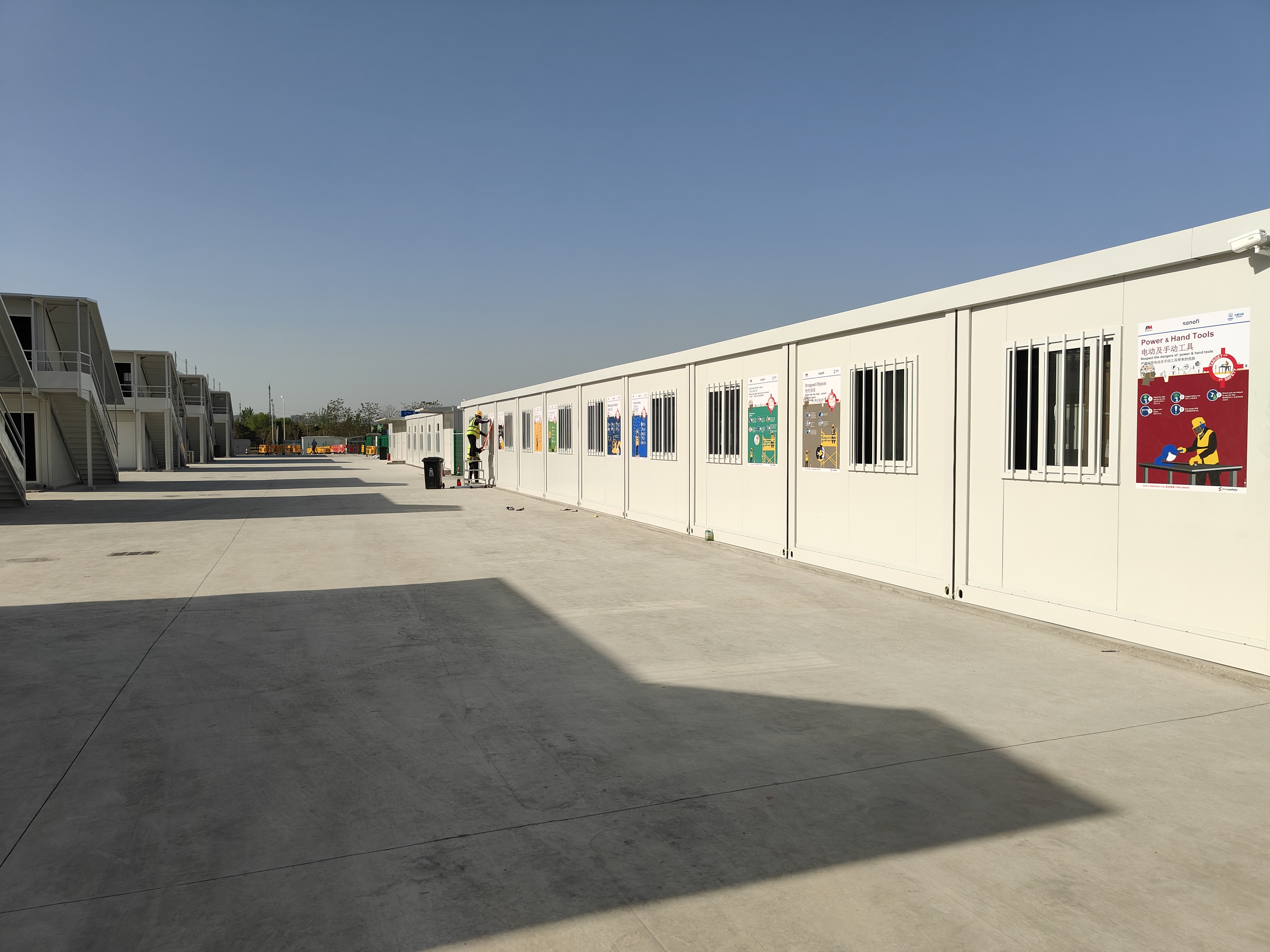 What Factors Influence the Cost of Site Accommodation in Construction?