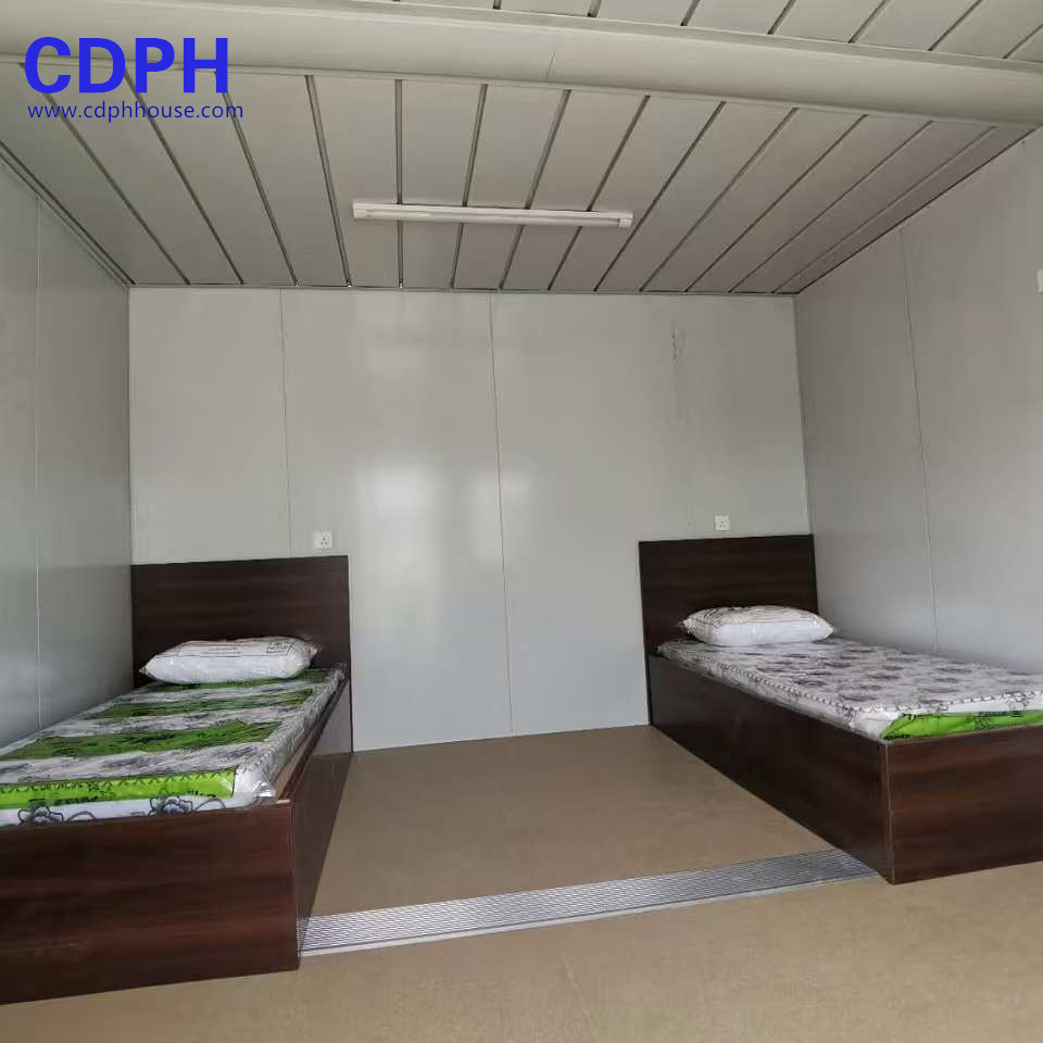 Minimalist na pamumuhay gamit ang container house