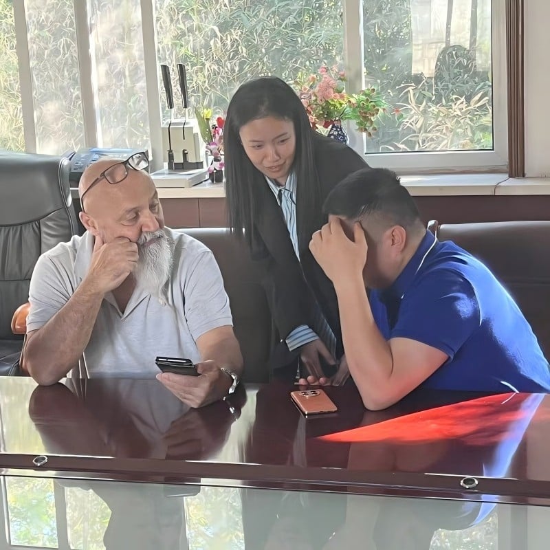 Order ng Torre ng Komunikasyon sa Mobile mula sa Customer na Pranses