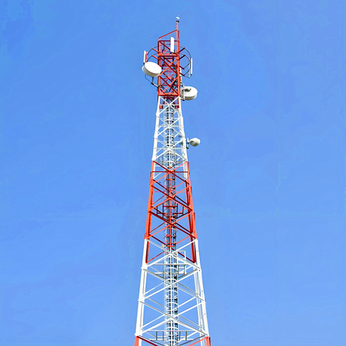 ¿Se fabrican sus torres de antena con las técnicas más recientes de galvanización para prevenir la corrosión?
